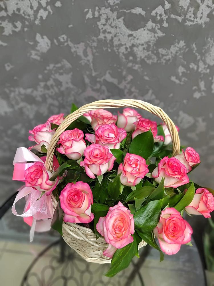 Цветочная композиция из Розы в корзине в Епифань
