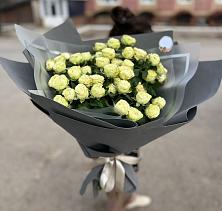 Букет Белые кустовые розы Солинеро в Епифань