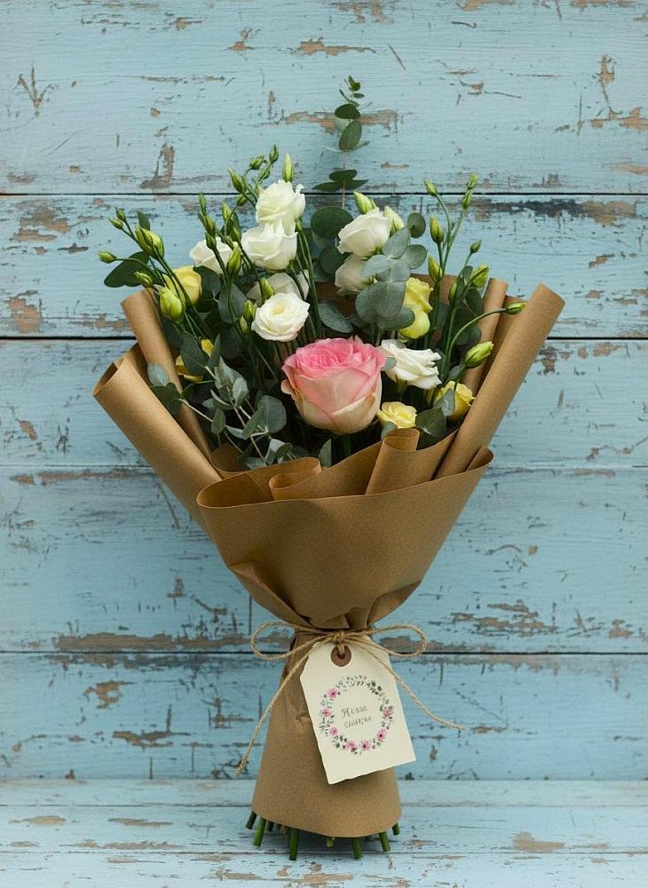 Букет цветов из: Розы и Лизиантусы в Епифань