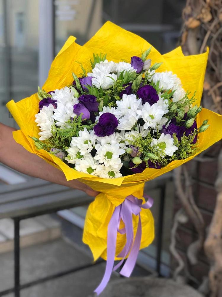 Букет цветов из: Ирисы, Хризантемы и Ромашки в Епифань