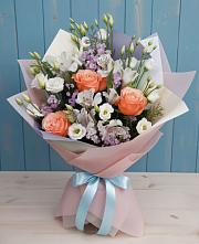 Букет цветов из:  Лизиантусы, Розы, Альстромерии и Гипсофила в Епифань