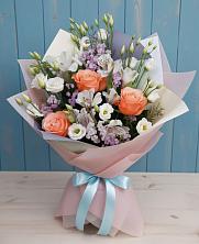 Букет цветов из:  Лизиантусы, Розы, Альстромерии и Гипсофила в Епифань