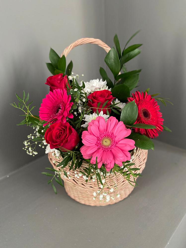 Цветочная композиция из Розы, Хризантемы и Герберы в корзине в Епифань