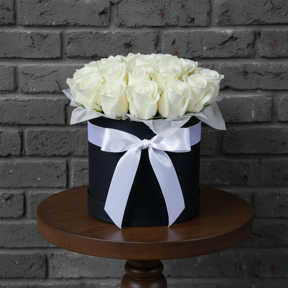 Цветочная композиция из Розы в шляпной коробке в Епифань