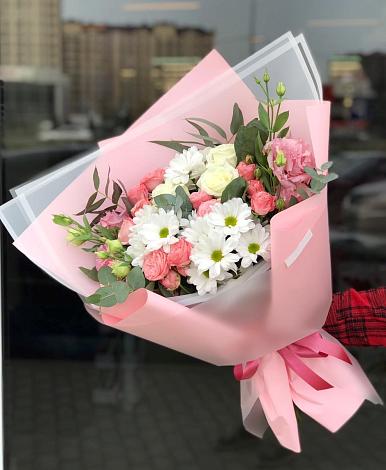 Букет цветов из: Розы, Лизиантусы и Хризантемы в Епифань