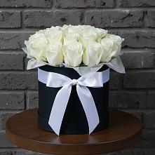 Цветочная композиция из Розы в шляпной коробке в Епифань